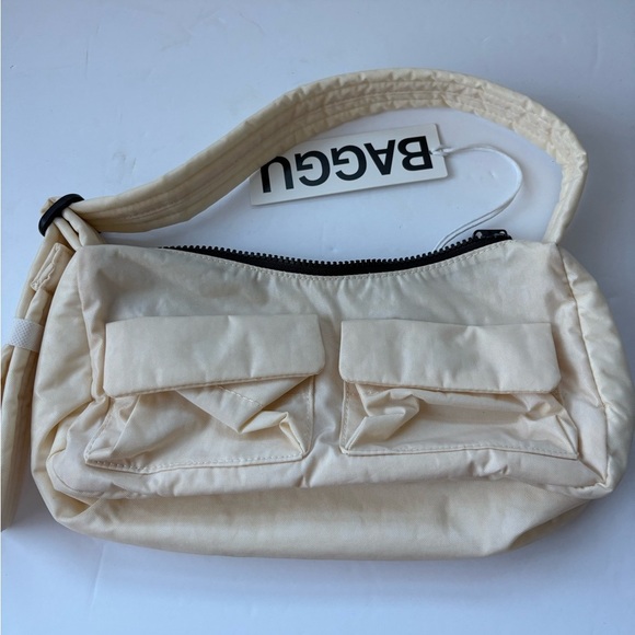 NWT BAGGU Cargo Nylon Shoulder Bag - Ivory - Picture 4 of 13